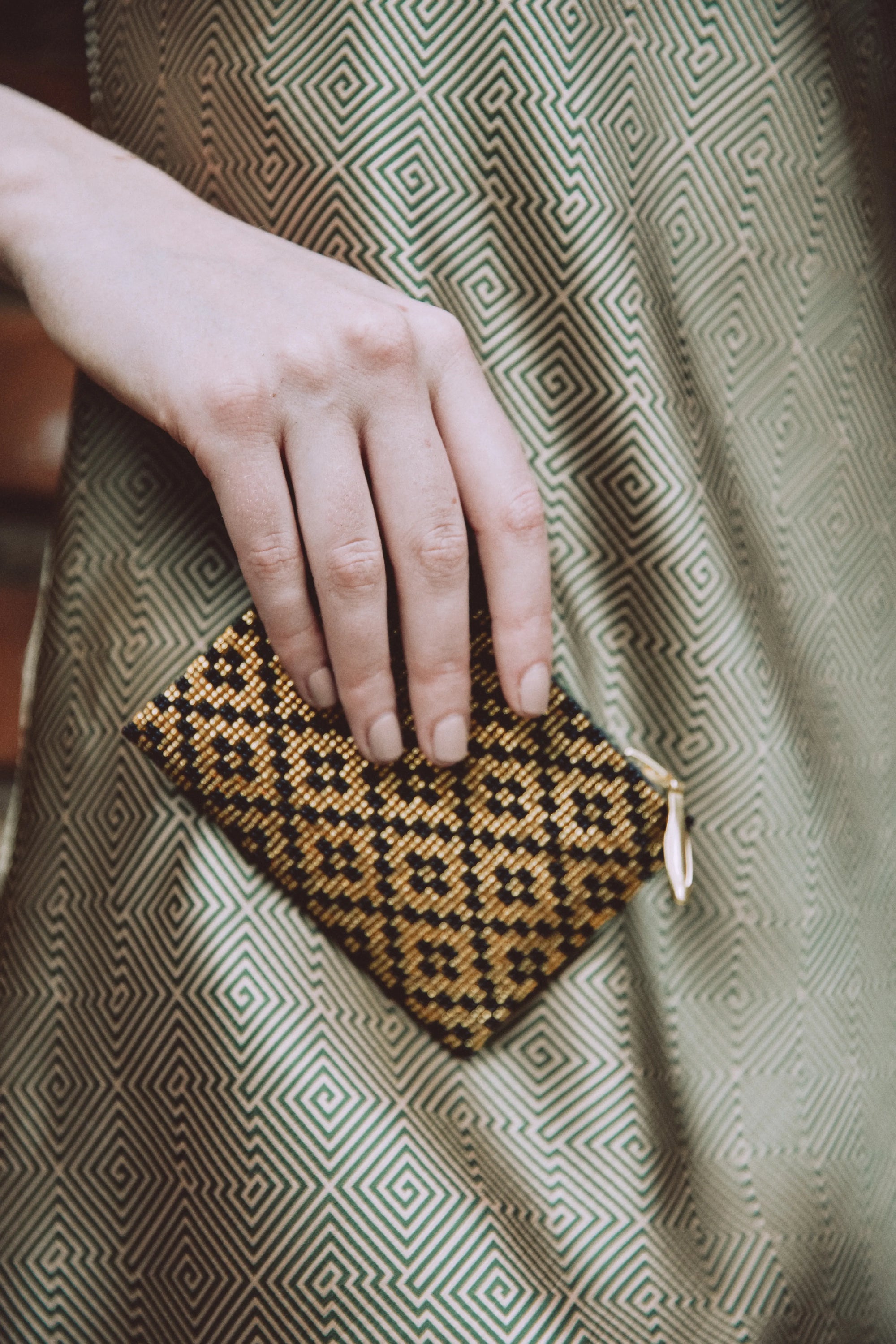 NIXI BONI WALLET Black & Gold